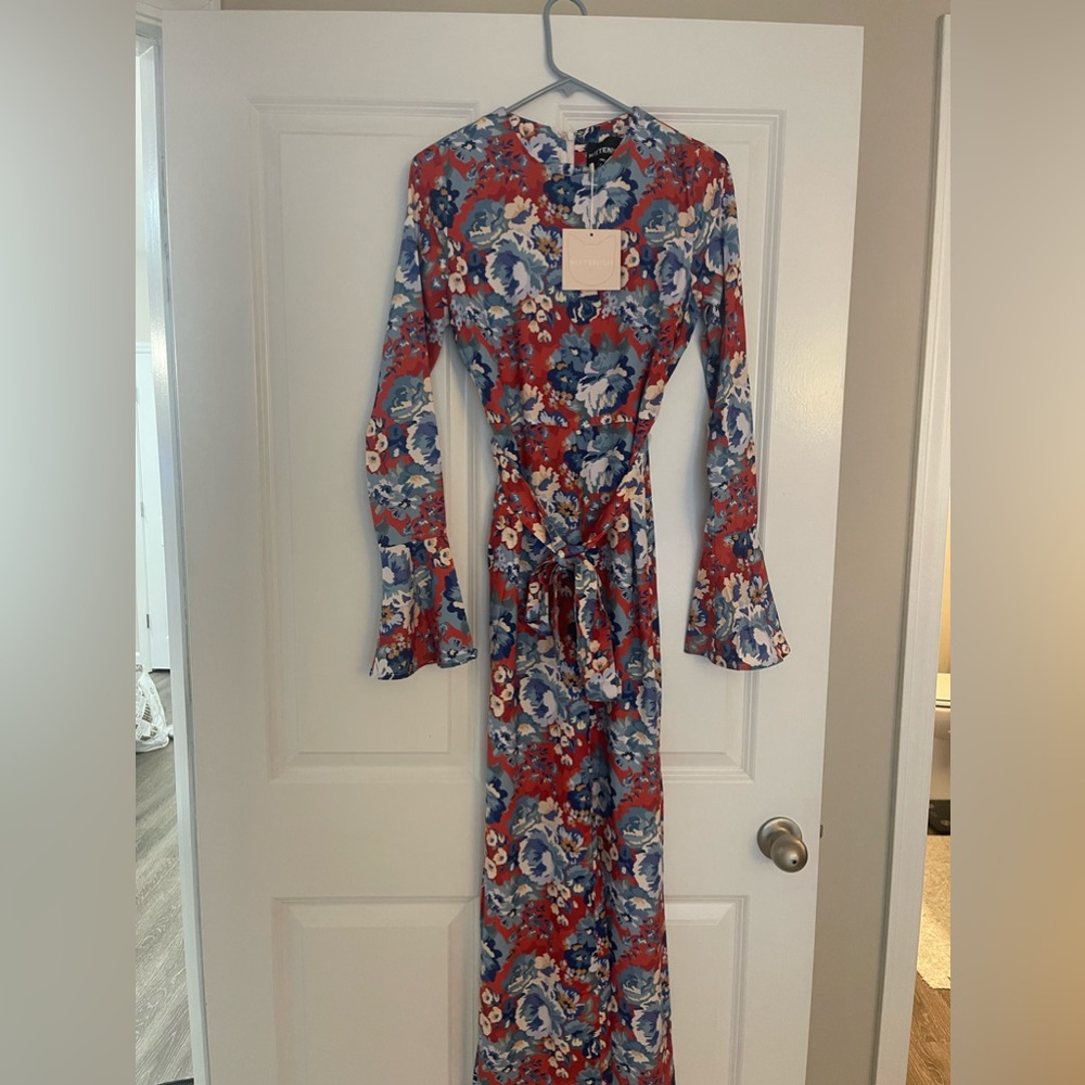 Floral jumpsuit! 🌺 Kittenish - Brand new! Size S, elegant jumpsuit